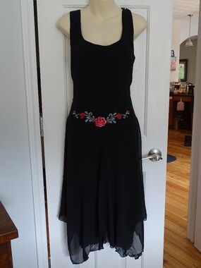 Bisou Bisou Sleeveless Dress with Rose Embroidered Drop Waist